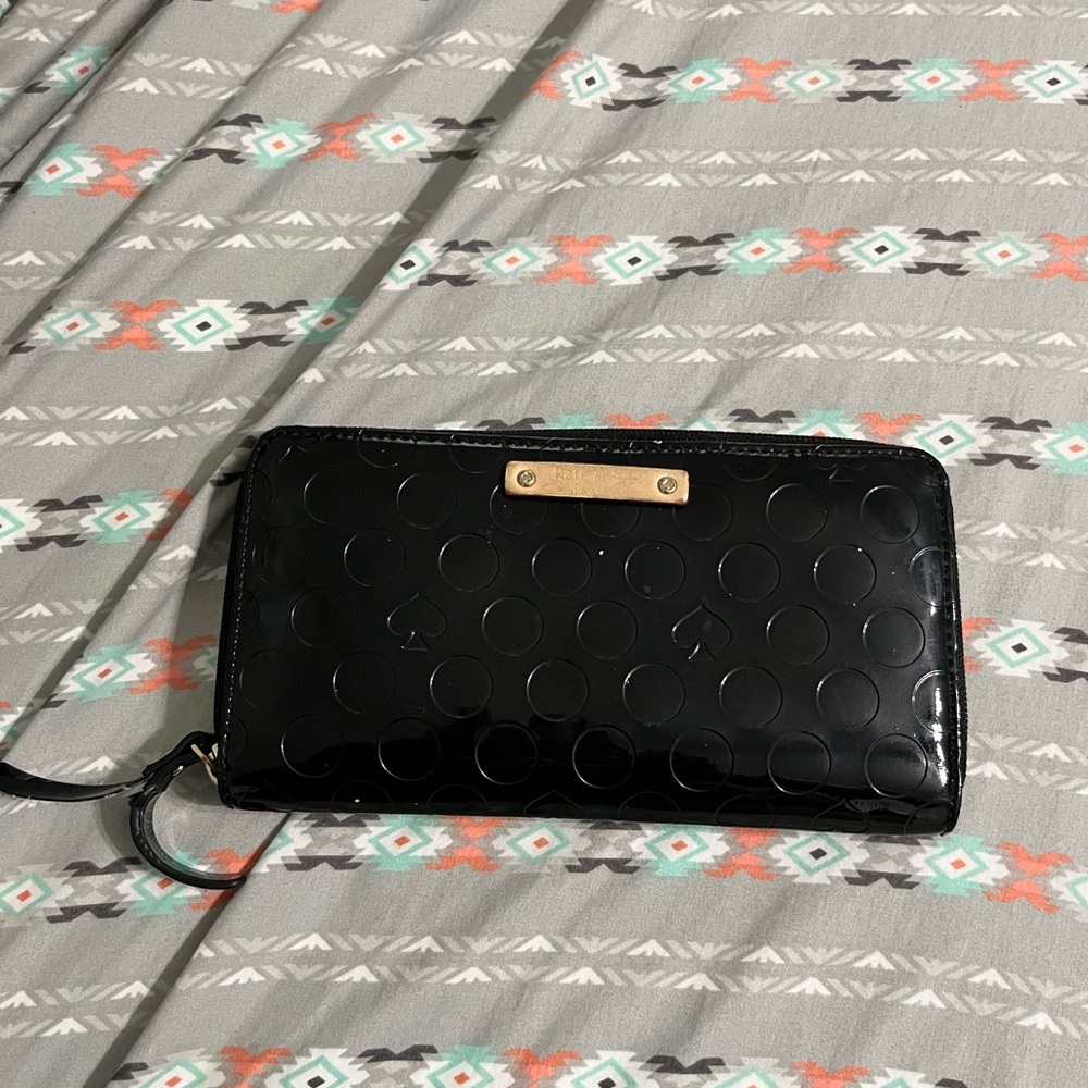 Kate Spade Black Wallet Sleek Minimalist Design